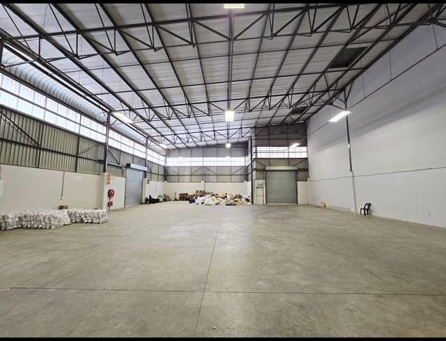 1,287M² WAREHOUSE TO LET IN LANSERIA